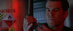 Tomorrow Never Dies. Cinematography by Robert Elswit (1997)