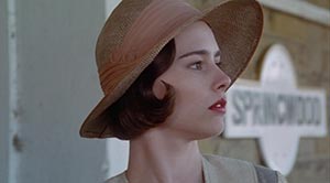 Tara Fitzgerald in Sirens (1993) 