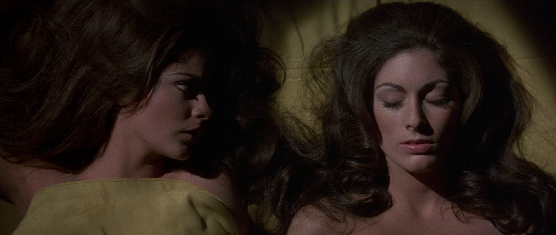 Beyond The Valley Of The Dolls 213 3030