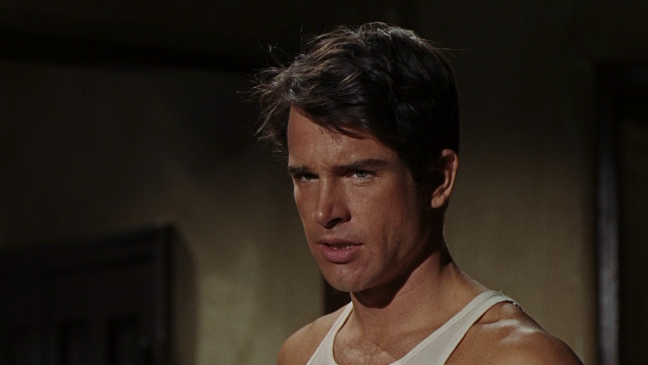 Warren Beatty as Clyde Barrow in Bonnie and Clyde (1967). 