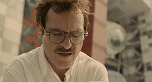 Joaquin Phoenix in Her (2013) 