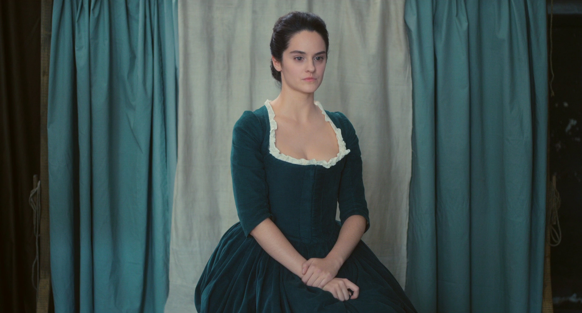 WATCH] 'Portrait Of A Lady On Fire' Trailer: Noémie Merlant, Adèle