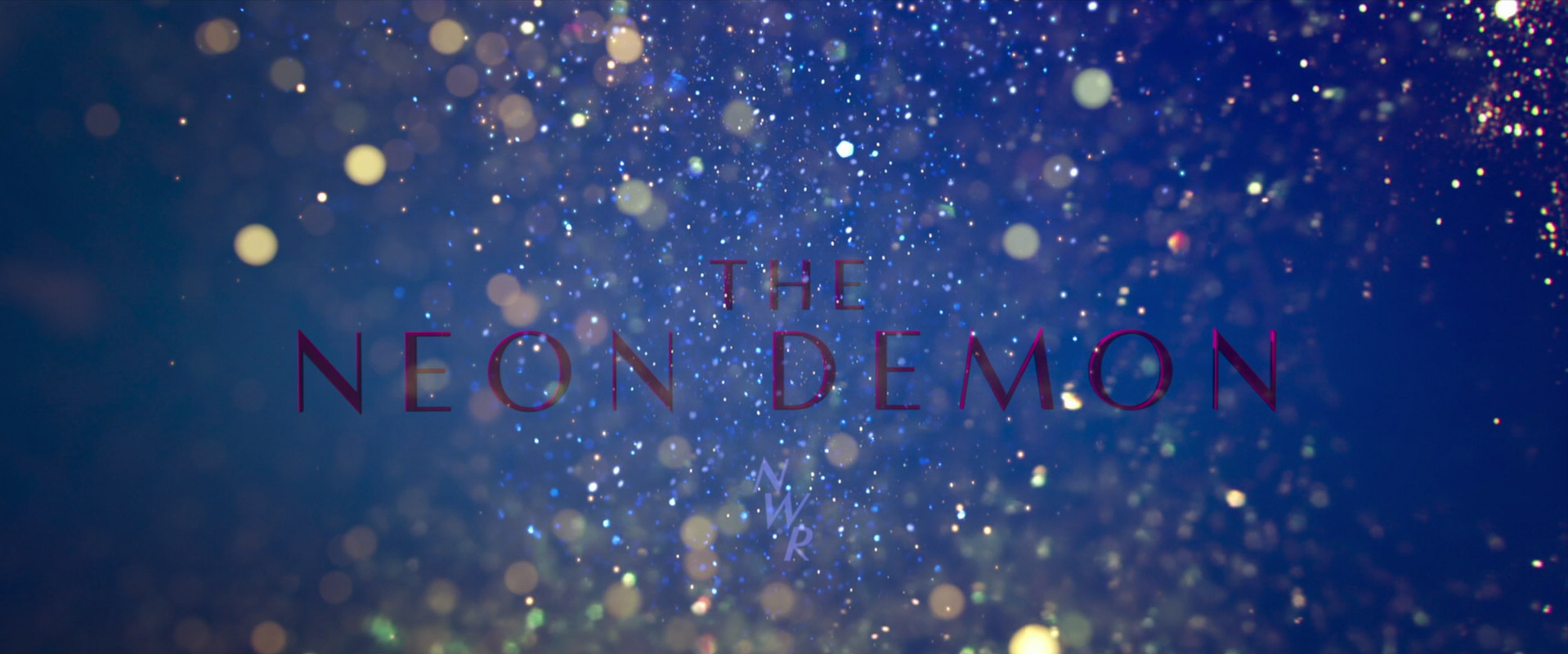 https://screenmusings.org/movie/blu-ray/The-Neon-Demon/images/The-Neon-Demon-010.jpg