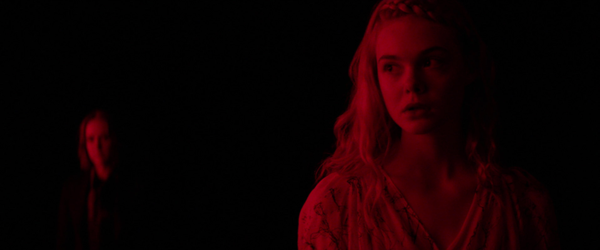 https://screenmusings.org/movie/blu-ray/The-Neon-Demon/images/The-Neon-Demon-047.jpg