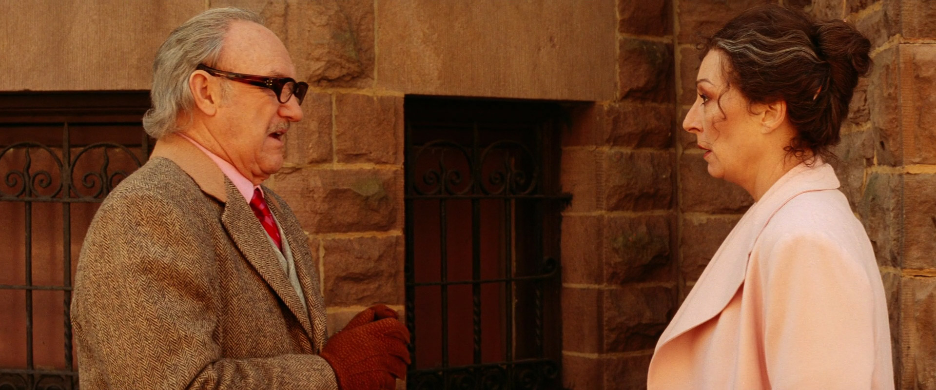 Gene Hackman, Anjelica Huston in The Royal Tenenbaums