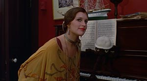 Kate Fischer in Sirens (1993) 
